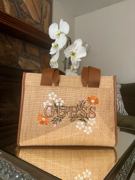 Spring🌻 Sprung Tote - Picture 4 of 5